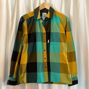 NWOT women’s Topo Designs long sleeved snap down shirt size medium